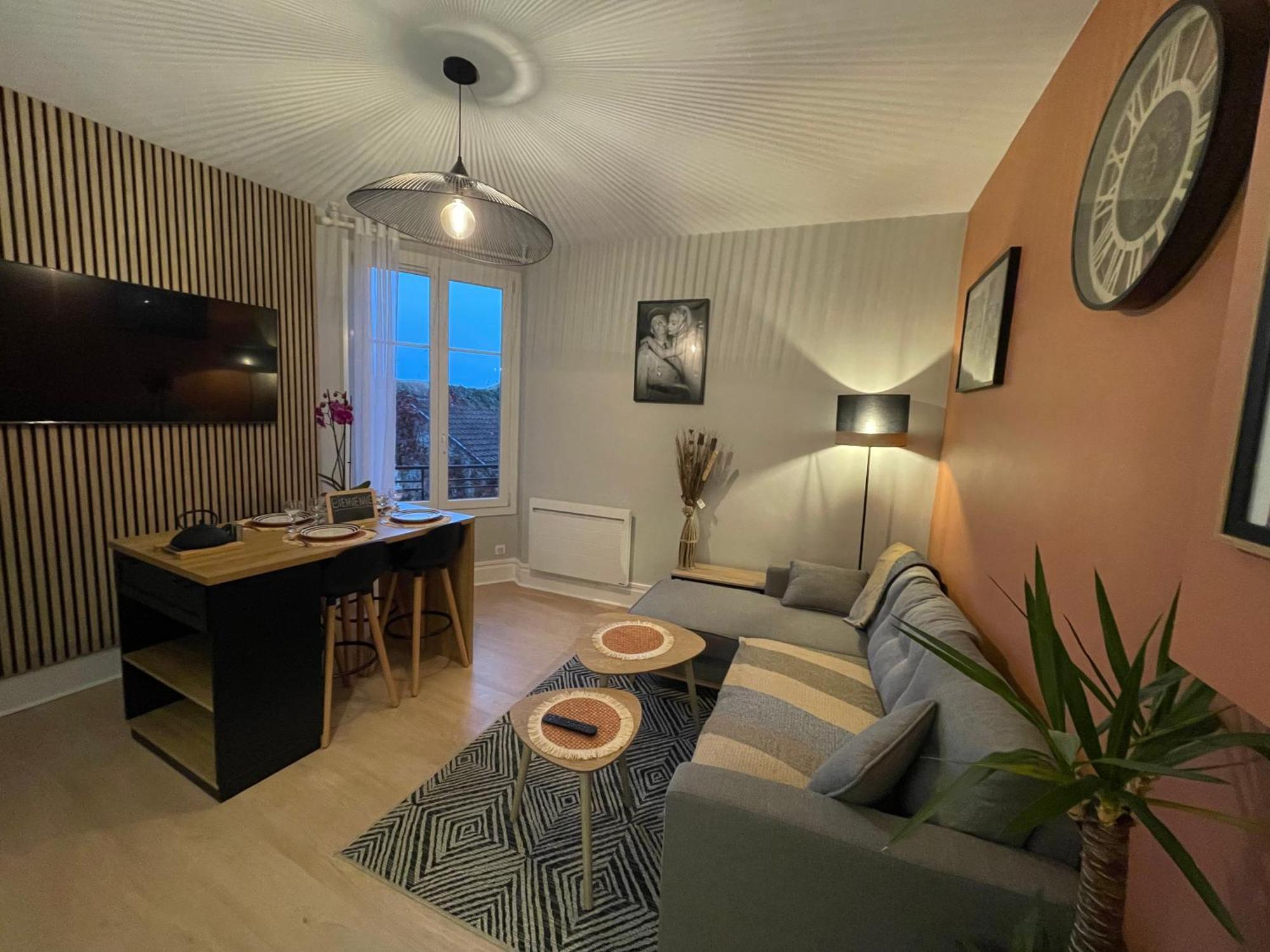 Le Treize Au Coeur Du Bouchon Apartment Troyes Bagian luar foto